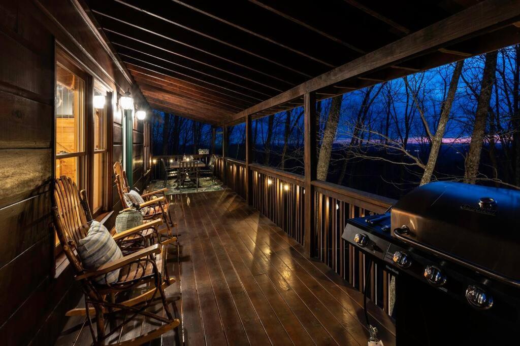 Mtn Cabin Sleeps 10 - 5 Mins To Fishing & Camping Ellijay Exteriör bild