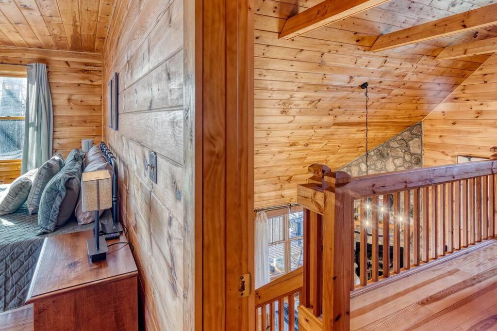 Mtn Cabin Sleeps 10 - 5 Mins To Fishing & Camping Ellijay Exteriör bild