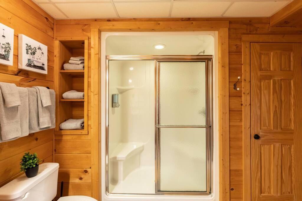 Mtn Cabin Sleeps 10 - 5 Mins To Fishing & Camping Ellijay Exteriör bild